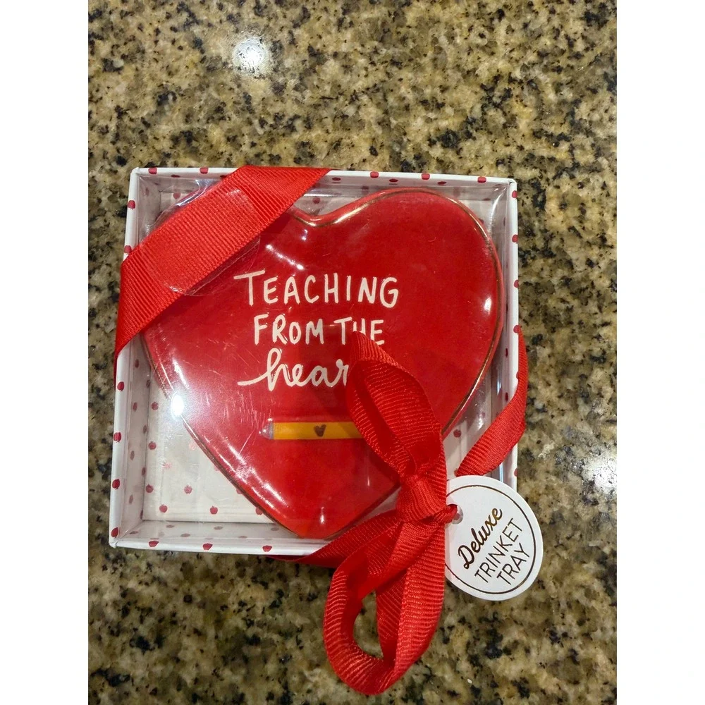 Dayna Lee Collection Teaching From The Heart Red Ceramic Heart Trinket Tray NIB